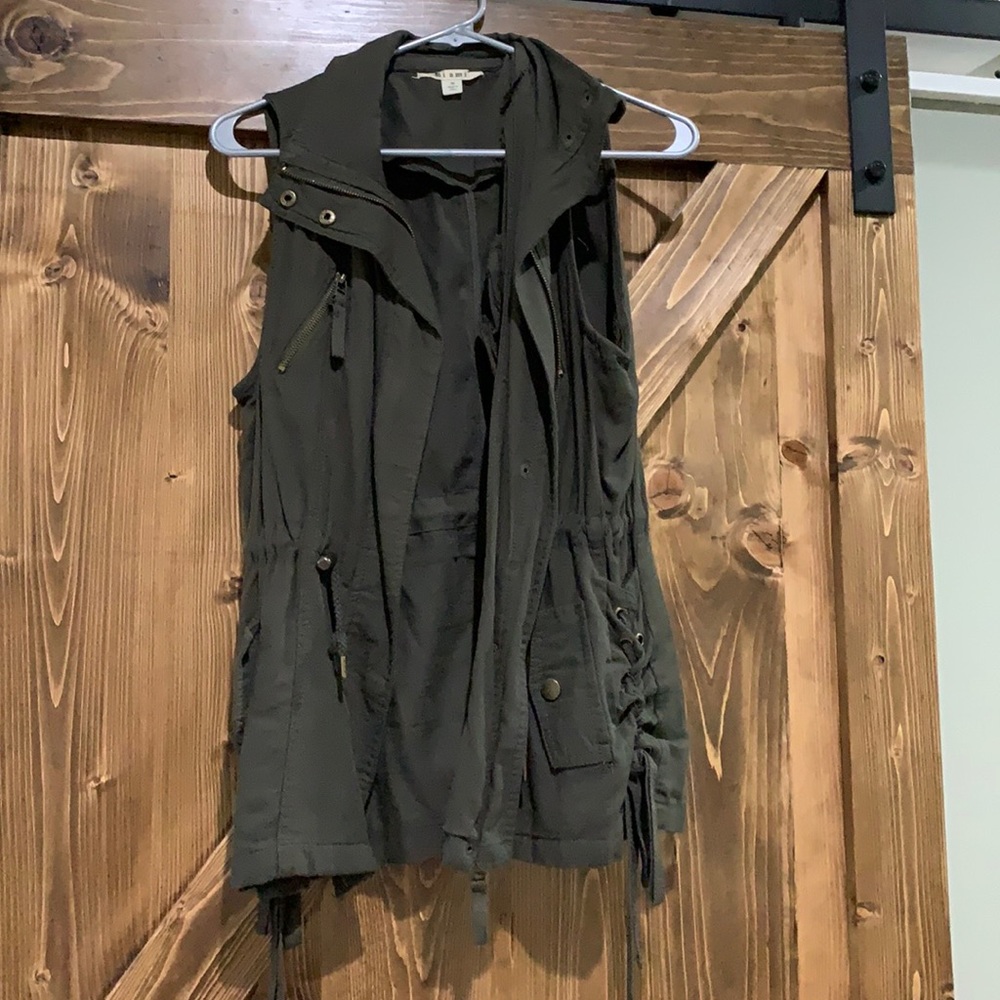 Women’s fashion vest